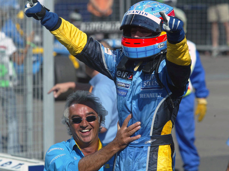 [Imagen: f43d031-renault-r23-alonso-1st-win-hungary-2003-1.jpg]